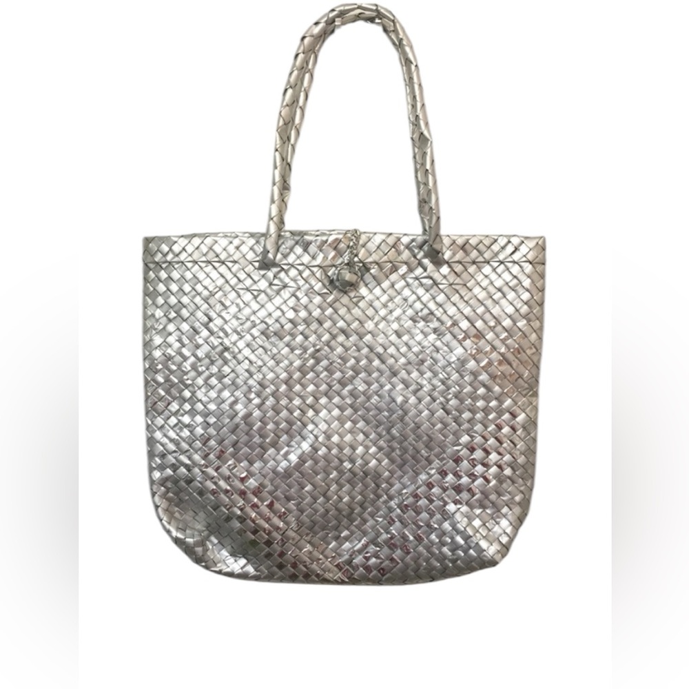 Woven large bag.